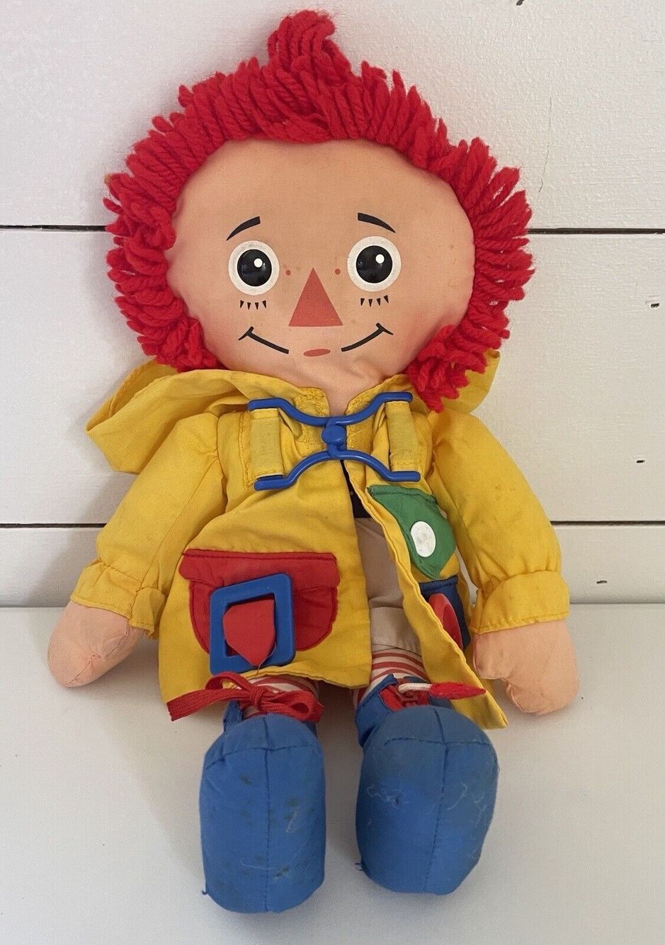Vintage Raggedy Ann Dress Me Doll Yellow Hooded Raincoat Playskool Button 1991